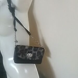 Chic Leopard Pattern Crossbody Bag
